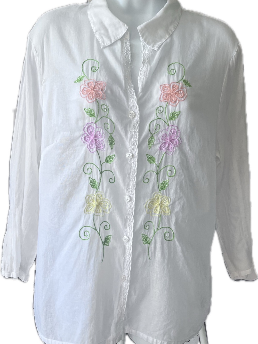 Vintage White 100% Cotton Button-Up Shirt with Floral Embroidery